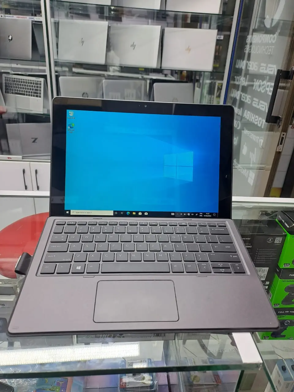 Laptop Front Screen On 2